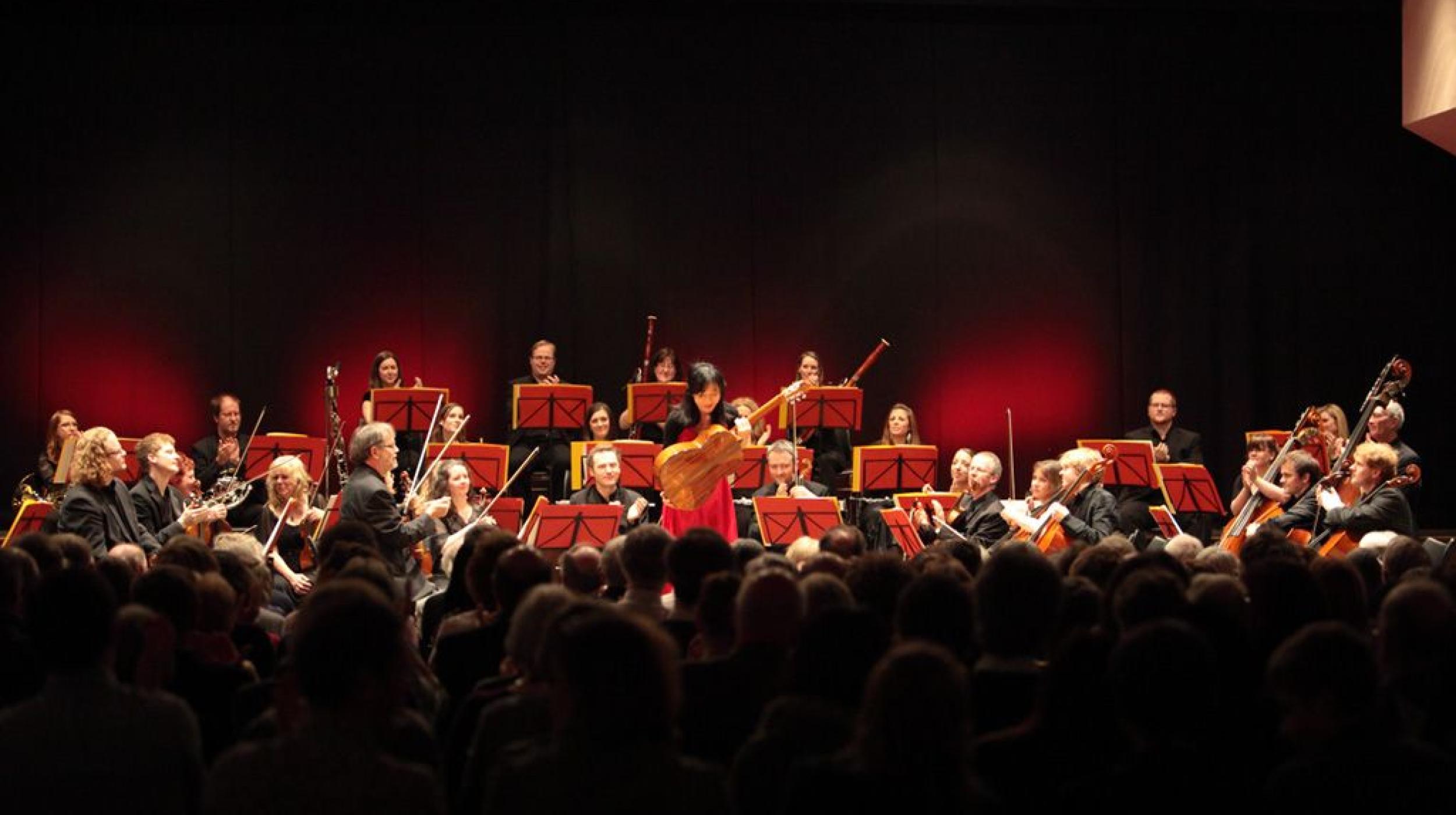 Xuefei Yang (Guitar)