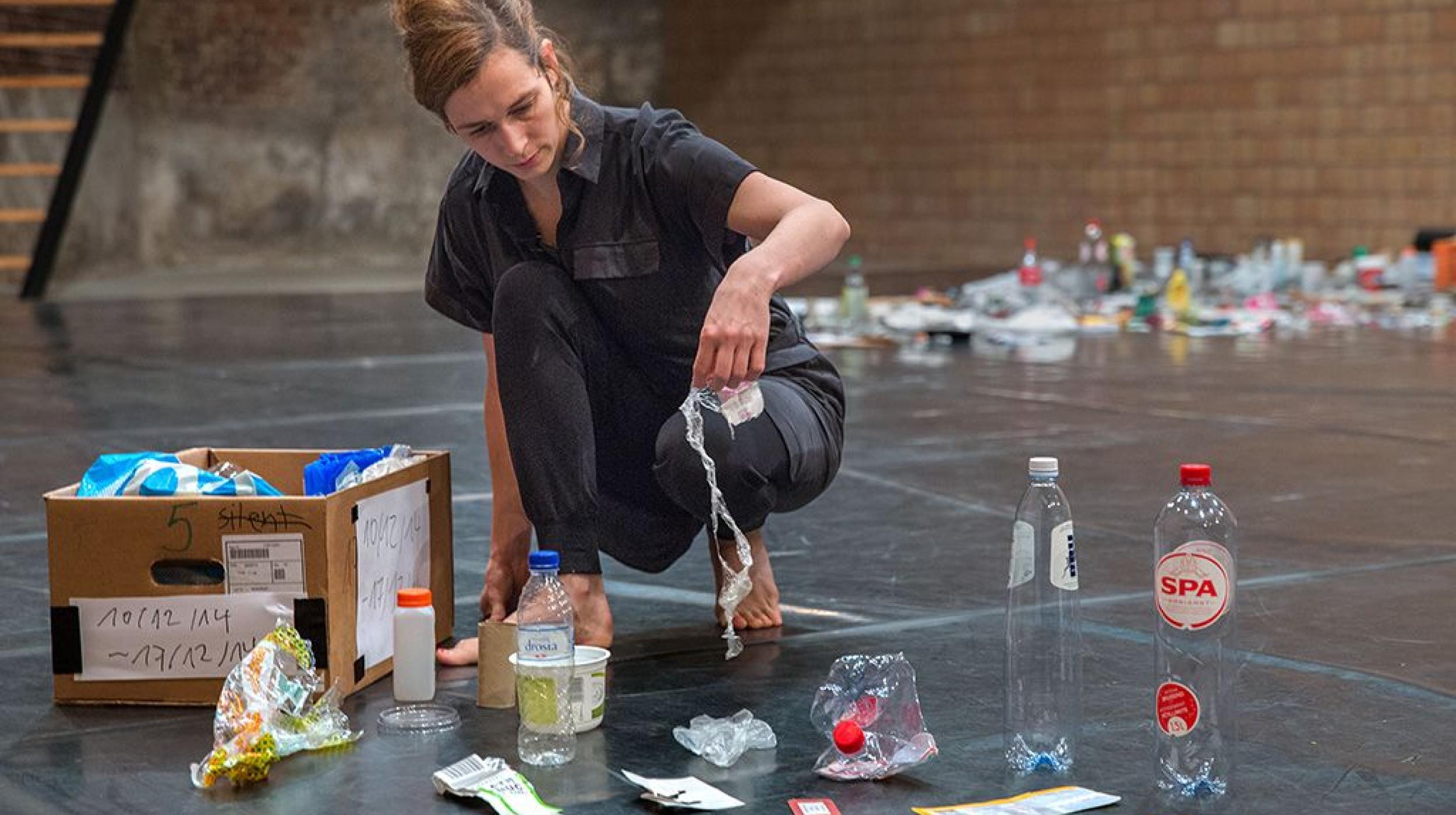 Sarah Vanhee: Oblivion