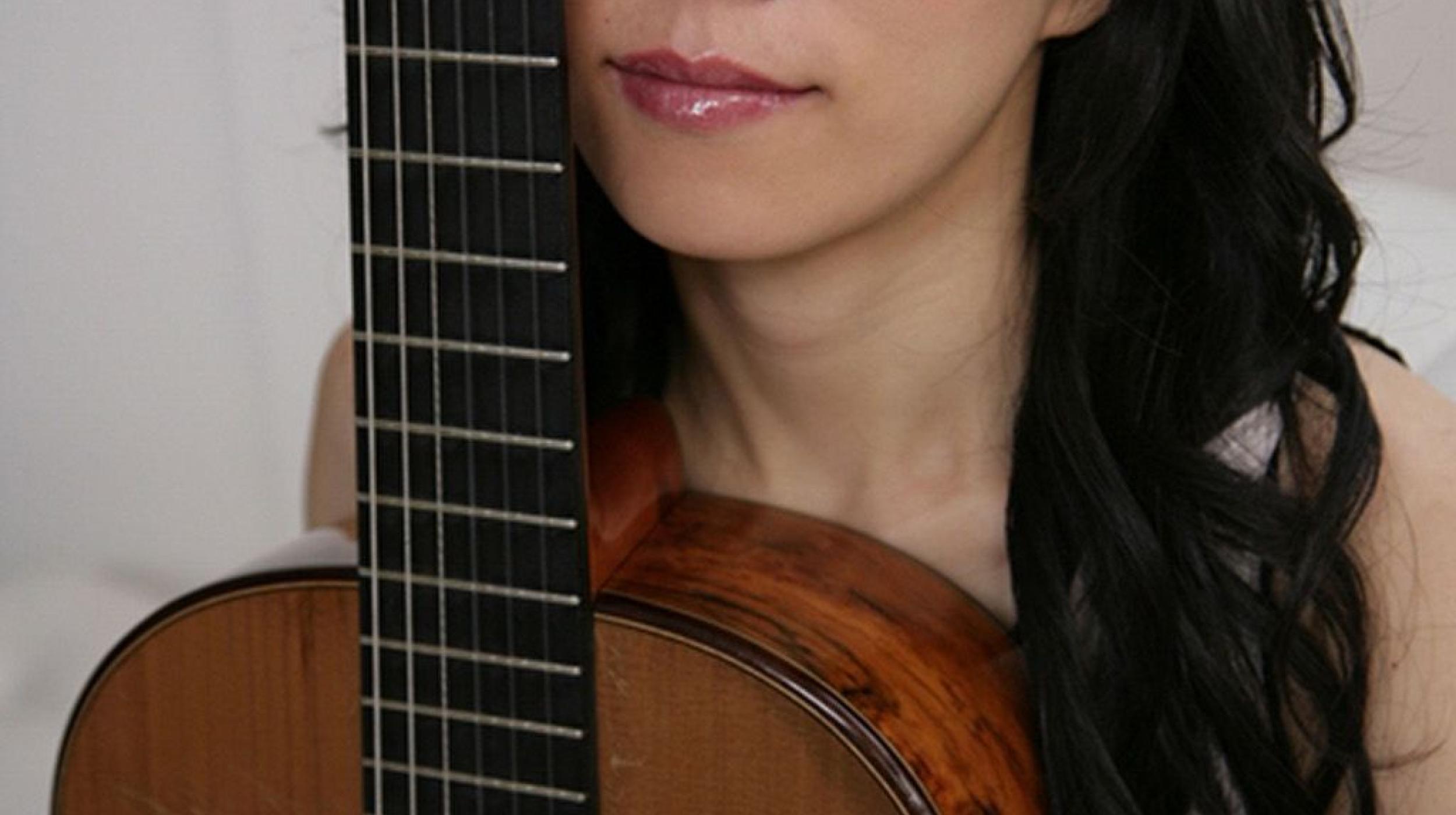 Xuefei Yang &amp; Lancashire Sinfonietta