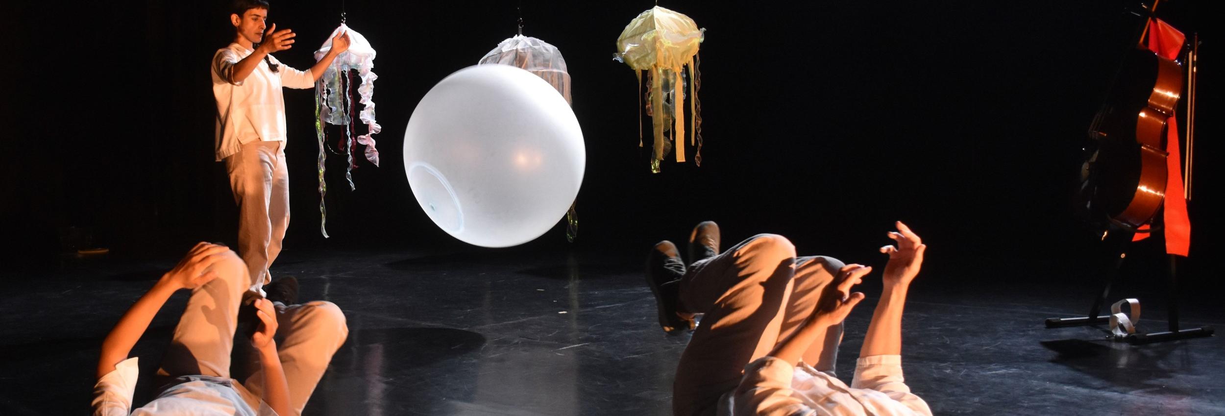 Moving Sideways residency: A Grain of Sand